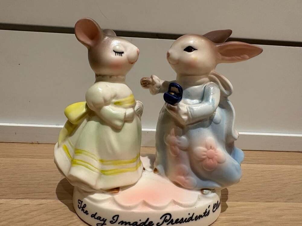 Avon Precious Moments Bunny President's Club Luncheon 1980 Figurine Made in Japa